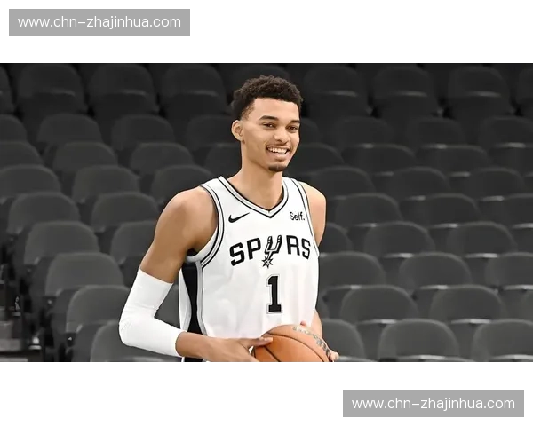 文班亚马盖帽数据惊人 但个人犯规率过高影响续航 文班亚马盖帽数据惊人 但个人犯规率过高影响续航